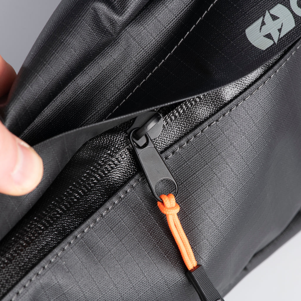 Oxford Aqua Evo Adventure Frame Pack - Black